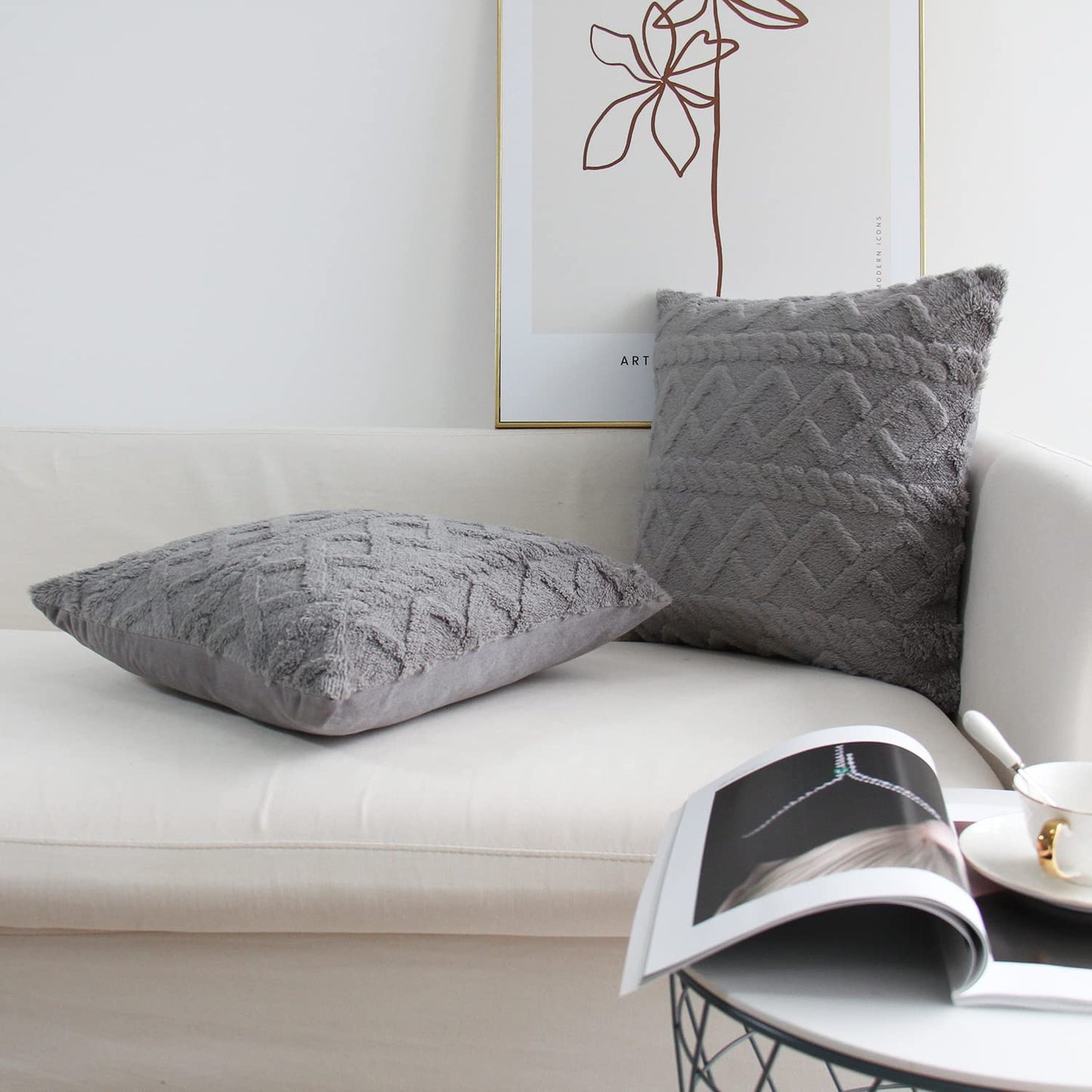 Pack of 2 Double sides throw pillow SUPER SOFT 3D FOLORAL PATTERN size 18"x18"